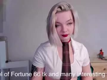 Explore our live girls sluts from our Custom and Multi clubs and checkout exclusive access to highly interactive content, such as shape, hair, titties, pussy type and many more.