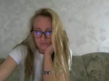 melly_rosey from Chaturbate