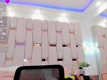 mia_blumm_ on Chaturbate