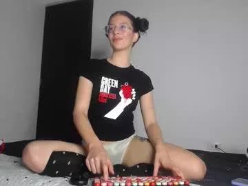 Explore our live girls sluts from our Custom and Multi clubs and checkout exclusive access to highly interactive content, such as shape, hair, titties, pussy type and many more.