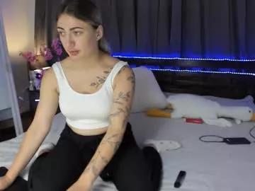 mikkishows from Chaturbate