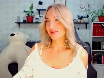 millaxqueen from Chaturbate