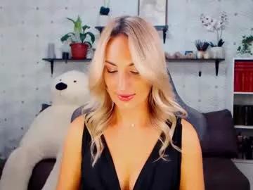 millaxqueen from Chaturbate