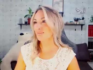 millaxqueen from Chaturbate