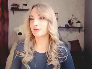millaxqueen from Chaturbate