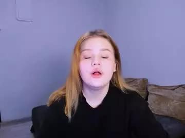 Mina27372 webcams show profile image 