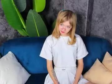 minnie_collins from Chaturbate