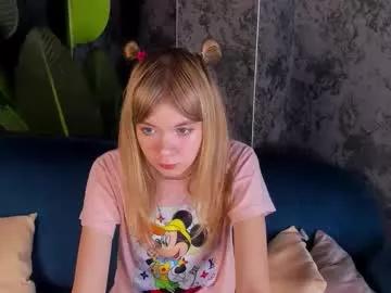 minnie_collins from Chaturbate