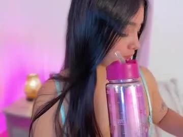 Explore our live girls sluts from our Custom and Multi clubs and checkout exclusive access to highly interactive content, such as shape, hair, titties, pussy type and many more.