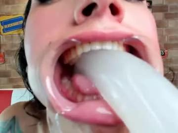Explore our live girls sluts from our Custom and Multi clubs and checkout exclusive access to highly interactive content, such as shape, hair, titties, pussy type and many more.