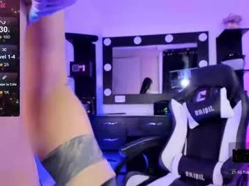 Explore our live girls sluts from our Custom and Multi clubs and checkout exclusive access to highly interactive content, such as shape, hair, titties, pussy type and many more.