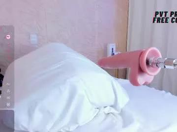 Explore our live girls sluts from our Custom and Multi clubs and checkout exclusive access to highly interactive content, such as shape, hair, titties, pussy type and many more.