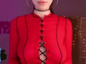 Explore our live girls sluts from our Custom and Multi clubs and checkout exclusive access to highly interactive content, such as shape, hair, titties, pussy type and many more.