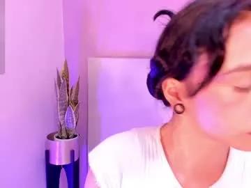 missbombom from Chaturbate