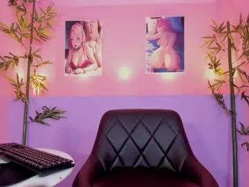 Explore our live girls sluts from our Custom and Multi clubs and checkout exclusive access to highly interactive content, such as shape, hair, titties, pussy type and many more.