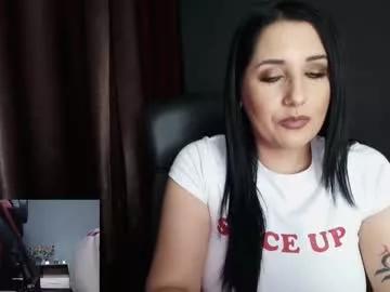 Explore our live girls sluts from our Custom and Multi clubs and checkout exclusive access to highly interactive content, such as shape, hair, titties, pussy type and many more.