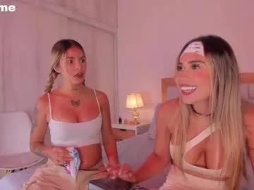 Explore our live girls sluts from our Custom and Multi clubs and checkout exclusive access to highly interactive content, such as shape, hair, titties, pussy type and many more.