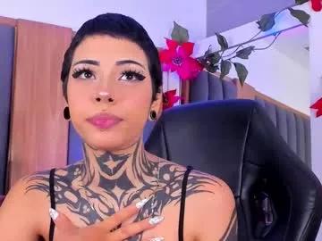 Explore our live girls sluts from our Custom and Multi clubs and checkout exclusive access to highly interactive content, such as shape, hair, titties, pussy type and many more.