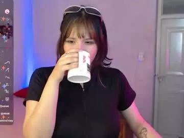 mixie_cute from Chaturbate