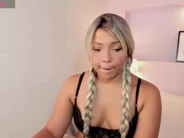 mollylogan11 from Chaturbate