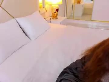 mommycurves from Chaturbate