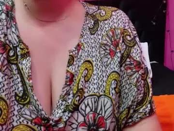 mommyissuess_ from Chaturbate