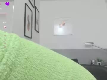 mommyissuess_ from Chaturbate