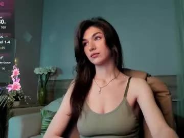Explore our live girls sluts from our Custom and Multi clubs and checkout exclusive access to highly interactive content, such as shape, hair, titties, pussy type and many more.