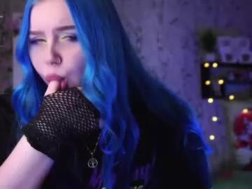 moon_valkyriie from Chaturbate