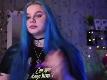 moon_valkyriie from Chaturbate