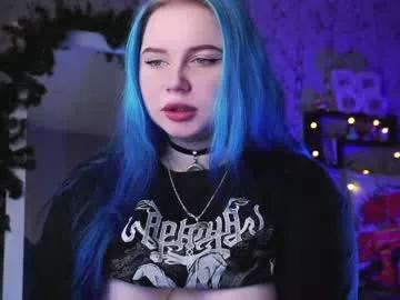 moon_valkyriie from Chaturbate