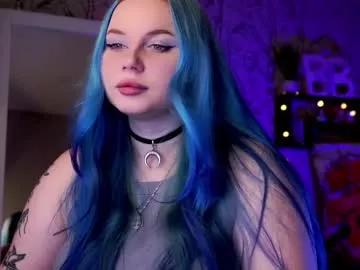 moon_valkyriie from Chaturbate