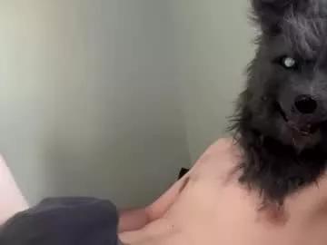 n33ds2br33d from Chaturbate