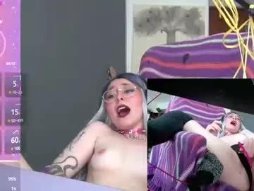 nadanadiaa from Chaturbate