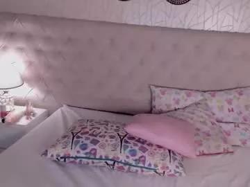 naiavelour from Chaturbate