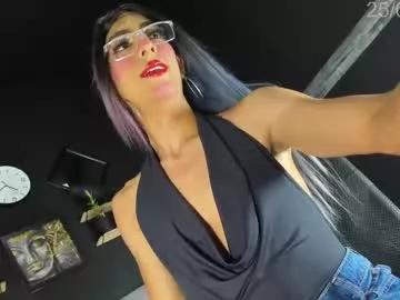 nataliamejia3 from Chaturbate