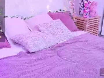 nellloyns from Chaturbate