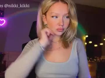 nikki_whatever from Chaturbate