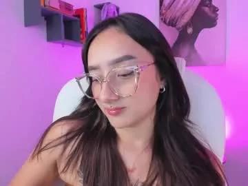 nina_collinns from Chaturbate