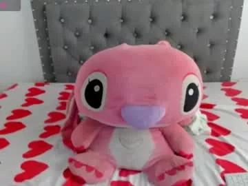 ninagrey03 from Chaturbate