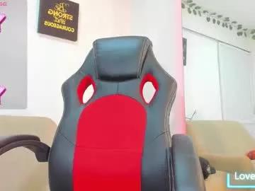 Explore our live girls sluts from our Custom and Multi clubs and checkout exclusive access to highly interactive content, such as shape, hair, titties, pussy type and many more.