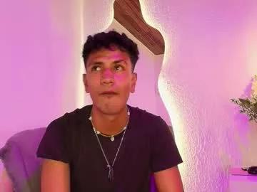 Noahluxe_nom webcams show profile image 