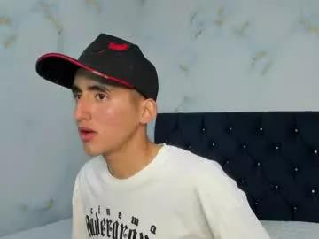 noahwhitee from Chaturbate is Freechat