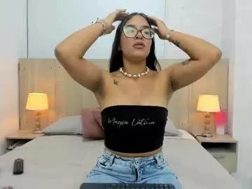 Explore our live girls sluts from our Custom and Multi clubs and checkout exclusive access to highly interactive content, such as shape, hair, titties, pussy type and many more.