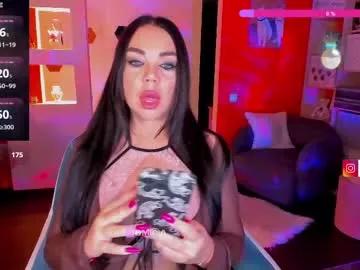 Explore our live girls sluts from our Custom and Multi clubs and checkout exclusive access to highly interactive content, such as shape, hair, titties, pussy type and many more.