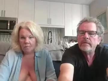 oneoften1000 from Chaturbate