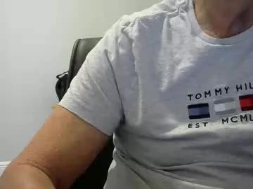 ossibottom from Chaturbate