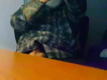 ozzyrickster from Chaturbate