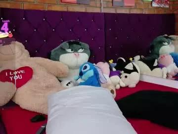 Explore our live girls sluts from our Custom and Multi clubs and checkout exclusive access to highly interactive content, such as shape, hair, titties, pussy type and many more.
