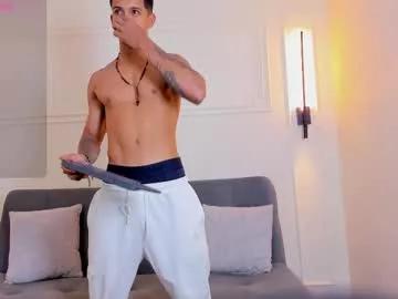paradise_boy_s from Chaturbate